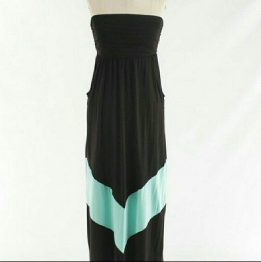 Boutique Stunning Maxi Dress 👗